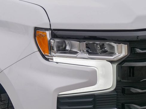 Used 2023 Chevrolet Silverado 1500 LT Trail Boss AWD/4WD image 4