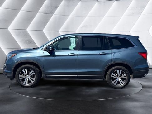 Used 2018 Honda Pilot EX image 2