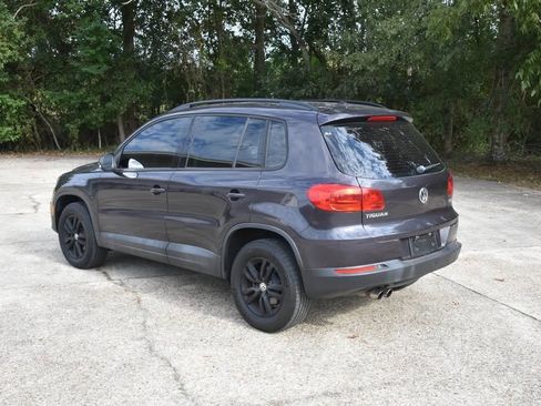 Used 2016 Volkswagen Tiguan S image 6