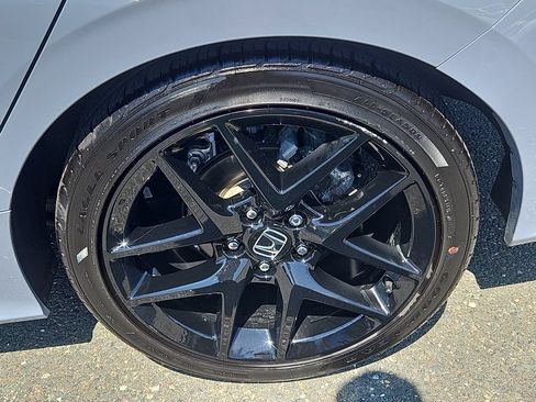Used 2024 Honda Civic Sport image 8