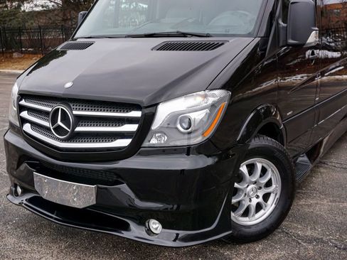 Used 2014 Mercedes-Benz Sprinter 2500 image 93