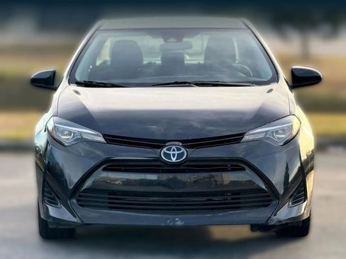 Used 2019 Toyota Corolla LE image 4