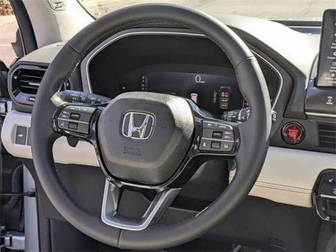 New 2026 Honda Pilot Touring image 14