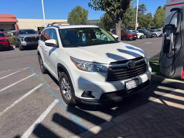 Used 2015 Toyota Highlander XLE AWD/4WD image 24