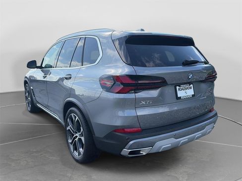 Used 2025 BMW X5 xDrive50e w/ Premium Package AWD/4WD image 3