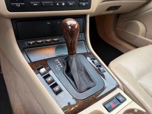 Used 2001 BMW 325Ci Convertible image 20