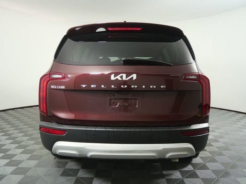 Used 2022 Kia Telluride LX image 4