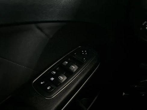 Used 2020 Dodge Charger SXT RWD image 16