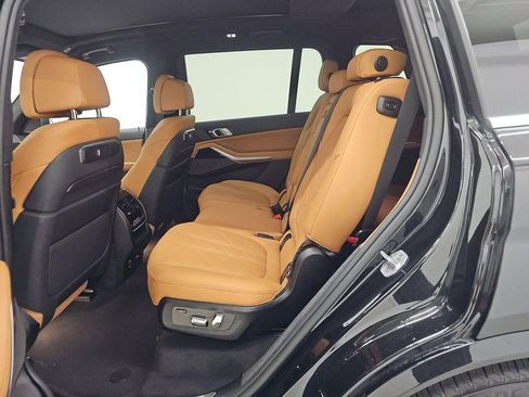 Used 2026 BMW X7 xDrive40i image 12