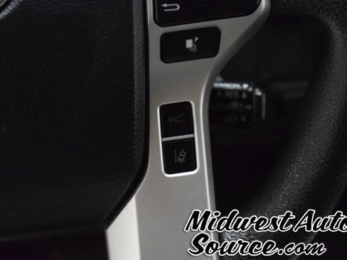 Used 2020 Toyota Tundra SR5 w/ SR5 Convenience Package AWD/4WD image 19