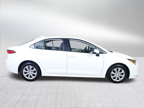 Used 2023 Toyota Corolla LE image 8