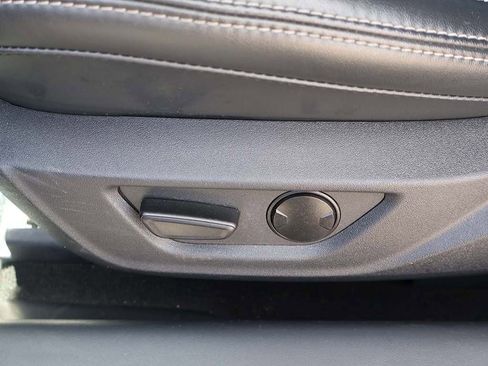 Used 2025 Ford Mustang Premium image 30