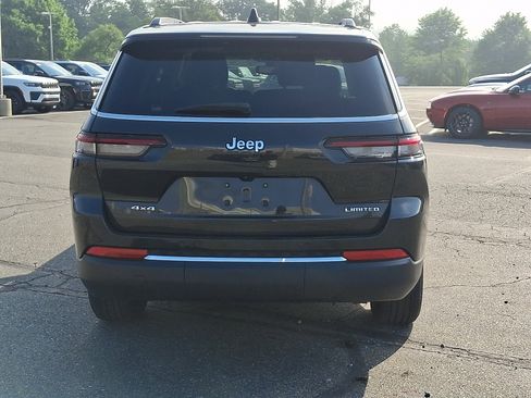 Used 2023 Jeep Grand Cherokee L Limited AWD/4WD image 5