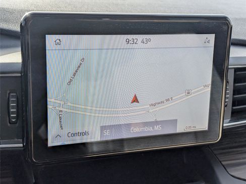 Used 2020 Ford Explorer Limited image 16