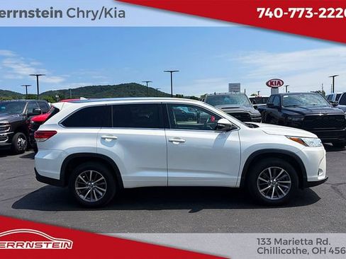 Used 2018 Toyota Highlander XLE FWD image 29