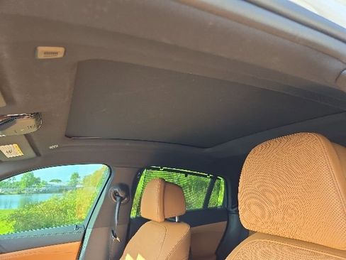 Used 2025 BMW X6 M60i AWD/4WD image 15