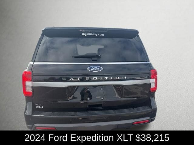 Used 2024 Ford Expedition XLT AWD/4WD image 4