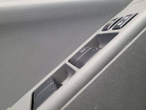 Used 2021 Nissan Frontier SV RWD image 27