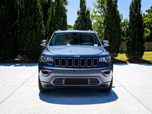 Used 2021 Jeep Grand Cherokee Limited RWD image 3
