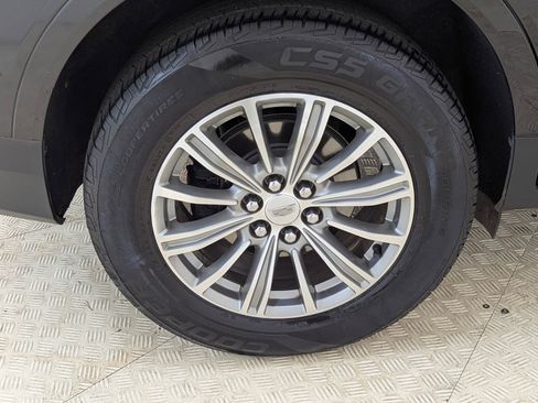 Used 2017 Cadillac XT5 Luxury w/ Driver Awareness Package image 12