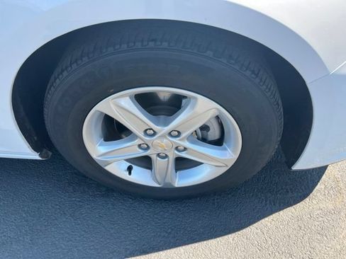 Used 2025 Chevrolet Malibu LS FWD image 20