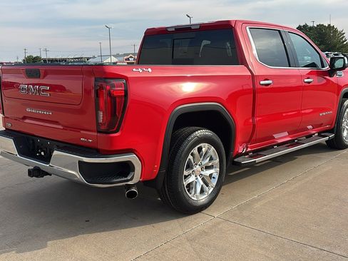 Used 2020 GMC Sierra 1500 SLT w/ SLT Premium Package image 9