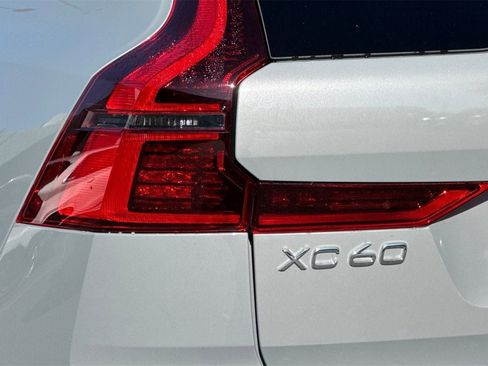 New 2026 Volvo XC60 T8 Ultra w/ Protection Package Premier AWD/4WD image 27