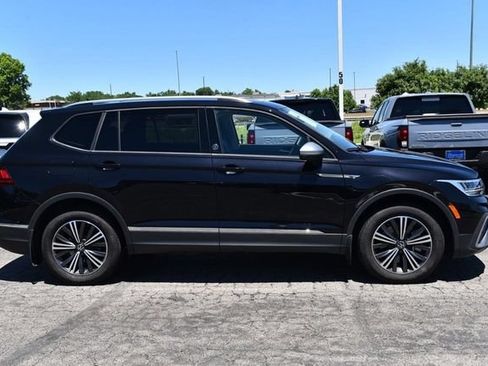 Certified 2024 Volkswagen Tiguan Wolfsburg Edition w/ Panoramic Sunroof Package AWD/4WD image 5