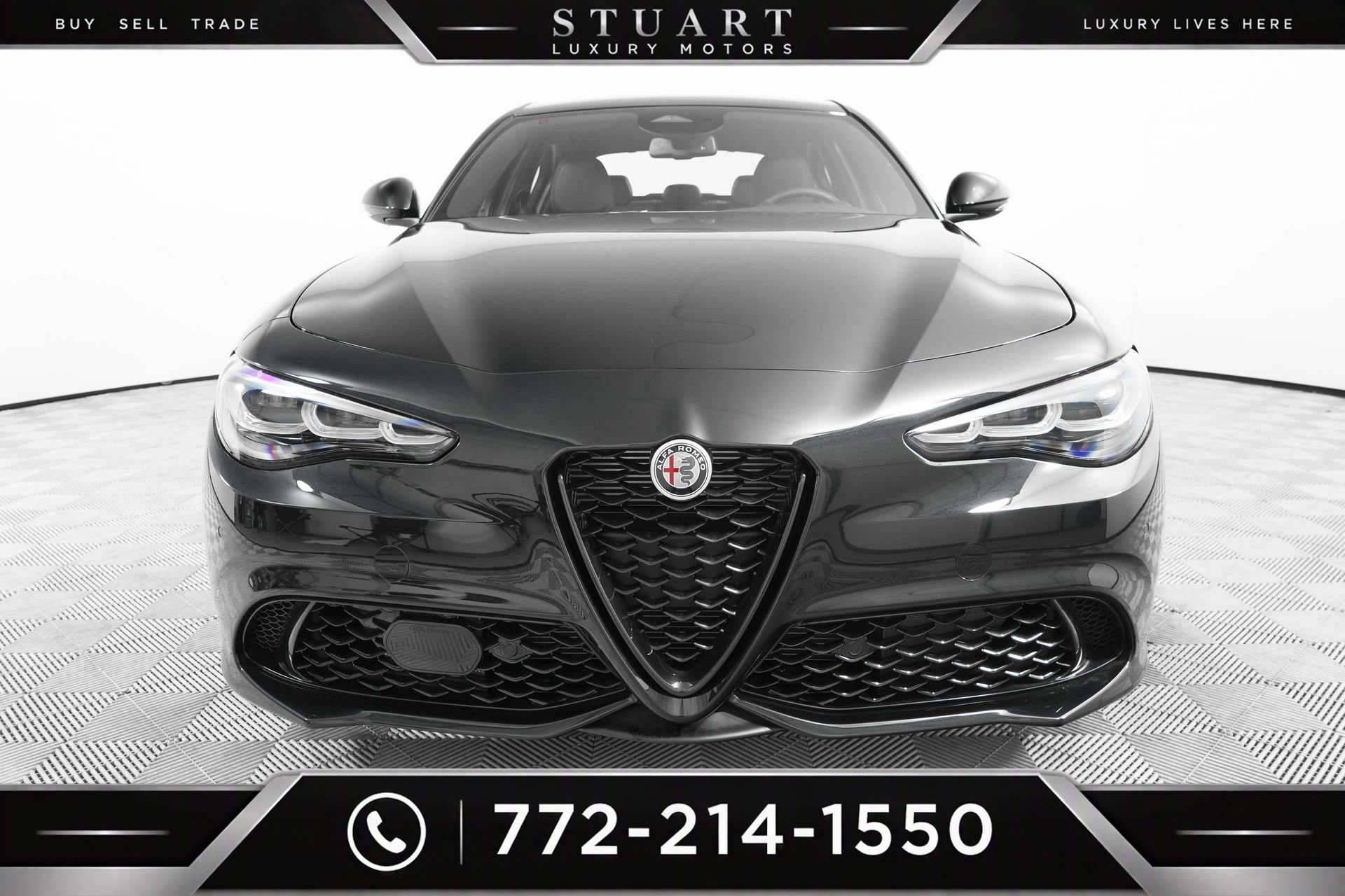 Used 2025 Alfa Romeo Giulia w/ Driving Assist Package RWD image 2
