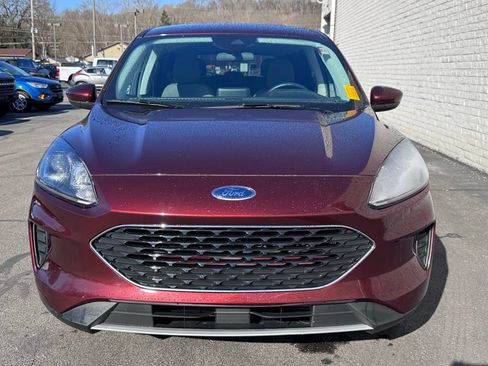 Certified 2021 Ford Escape SE image 2