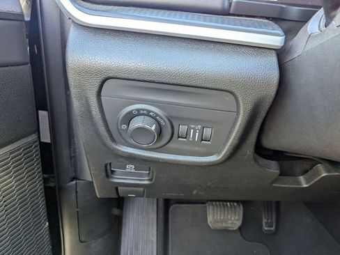 Used 2024 Jeep Grand Cherokee L Altitude image 20