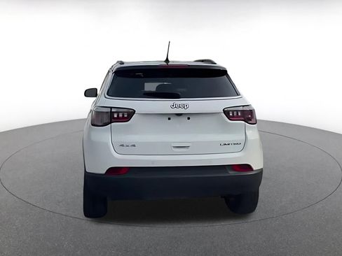 Used 2025 Jeep Compass Limited image 11