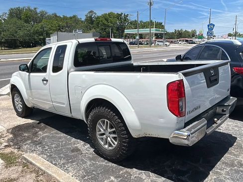 Used 2019 Nissan Frontier SV RWD image 4