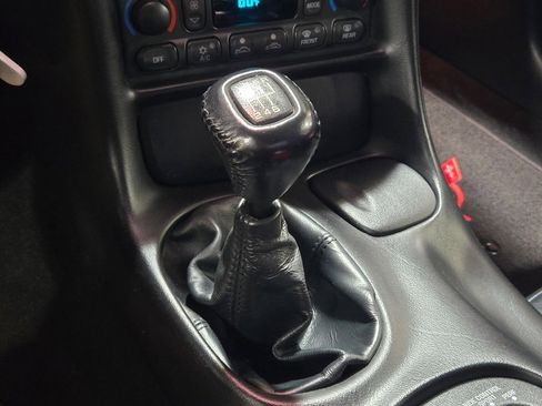 Used 2002 Chevrolet Corvette Convertible w/ Preferred Equipment Group2 image 25