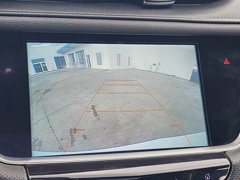 Used 2018 Cadillac XT5 Luxury image 19