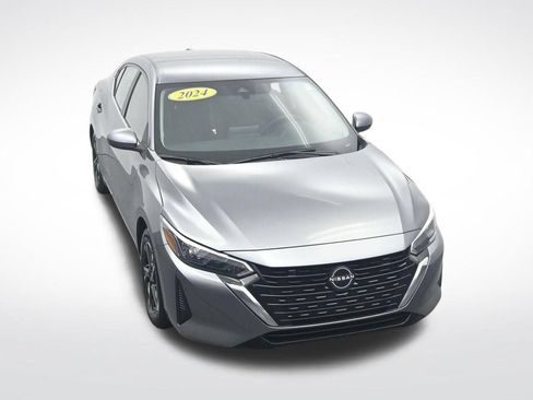 Used 2024 Nissan Sentra SV FWD image 32