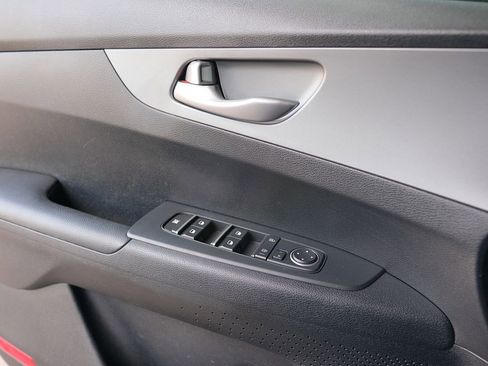 Used 2019 Kia Forte LXS image 12