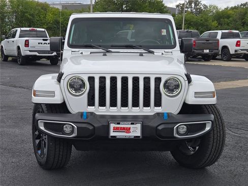 Used 2023 Jeep Wrangler Sahara image 5