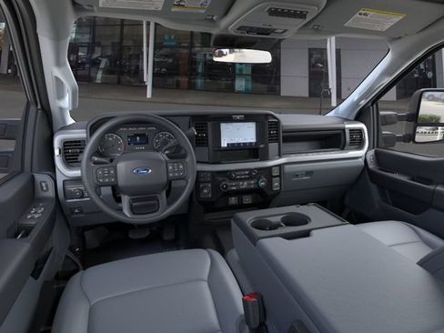 New 2026 Ford F550 4x4 Crew Cab image 9