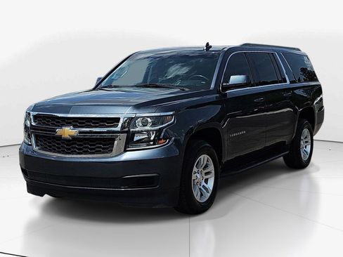 Used 2019 Chevrolet Suburban LS RWD image 8