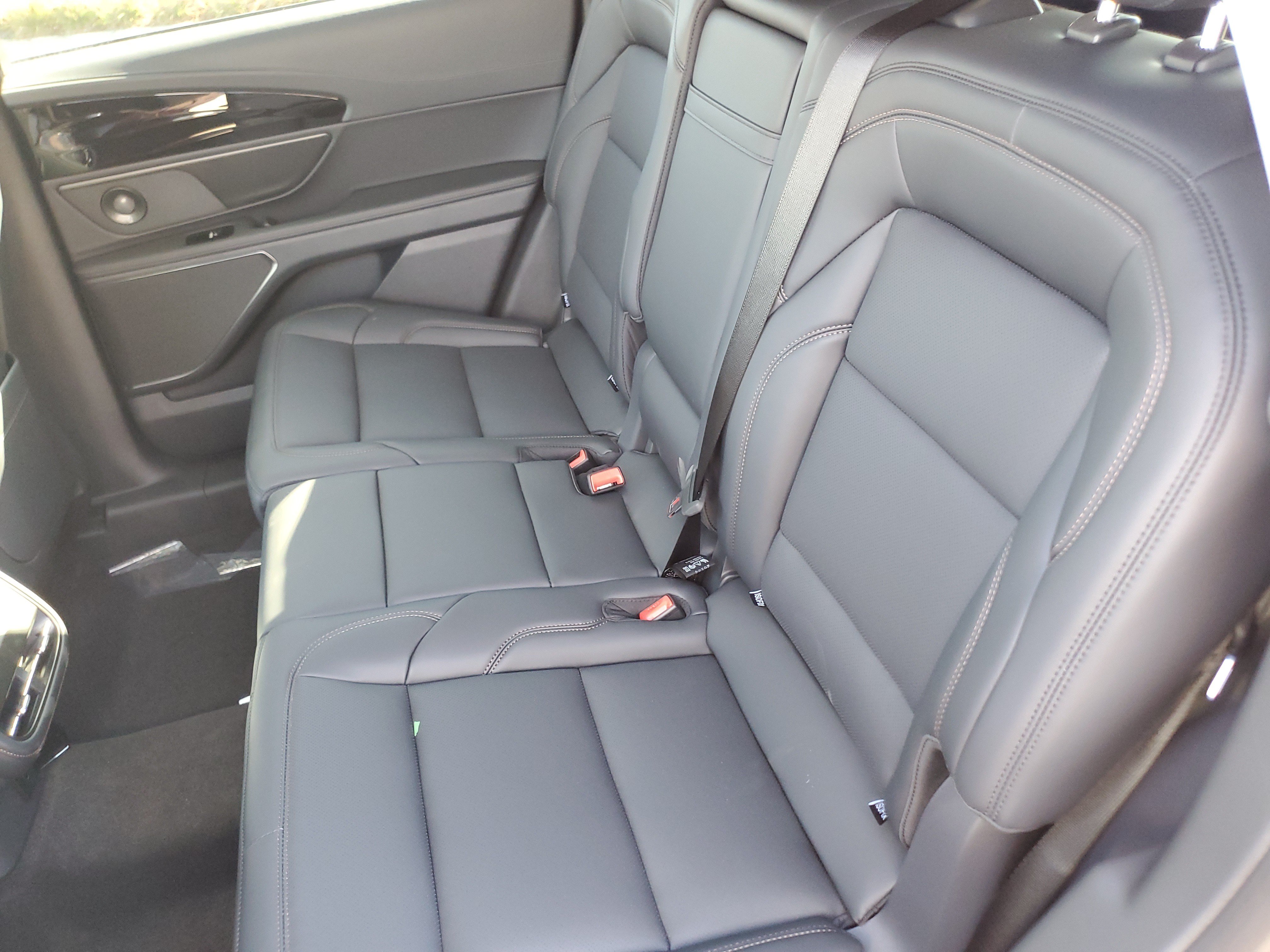 New 2026 Lincoln Nautilus Premier w/ Equipment Group 102A AWD/4WD image 31