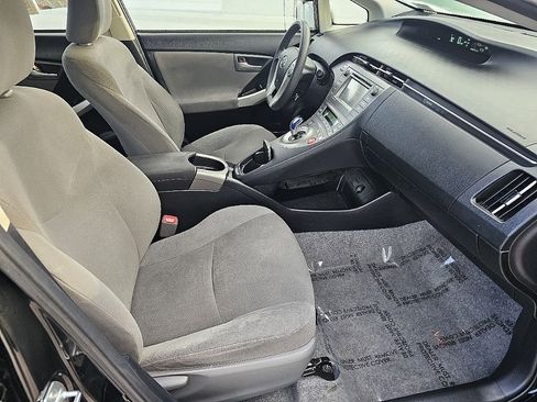 Used 2013 Toyota Prius One image 16