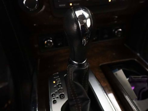 Used 2016 INFINITI QX80 4WD w/ Deluxe Technology Package image 9