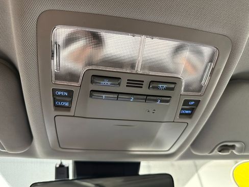 Used 2019 Toyota Highlander Limited image 50