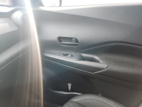 Used 2022 Nissan Kicks S FWD image 28