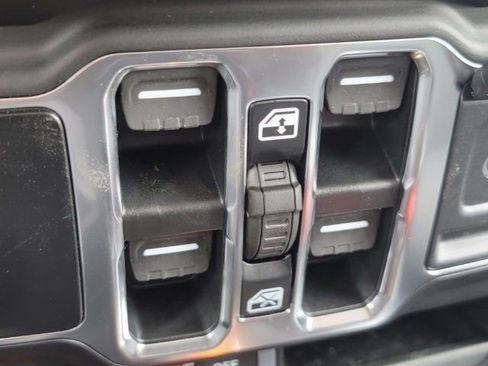 Used 2023 Jeep Wrangler Rubicon w/ Dual Top Group image 10