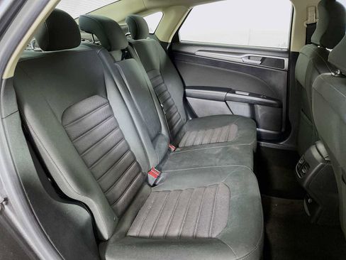 Used 2018 Ford Fusion SE w/ Fusion SE Technology Package FWD image 26