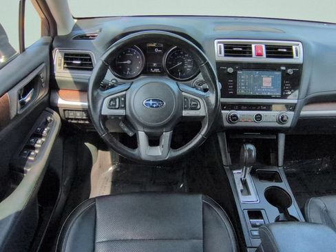 Used 2016 Subaru Outback 2.5i Limited AWD/4WD image 12