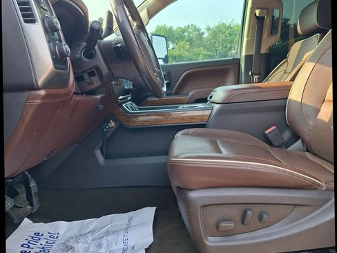 Used 2016 Chevrolet Silverado 2500 High Country w/ Duramax Plus Package AWD/4WD image 11