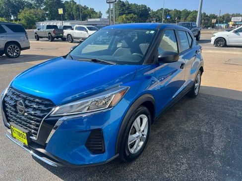 Used 2021 Nissan Kicks S FWD image 5